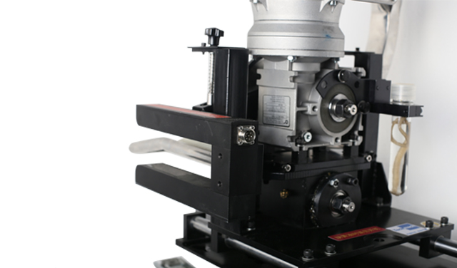 自動追蹤切邊系統(tǒng)(EC10系列)